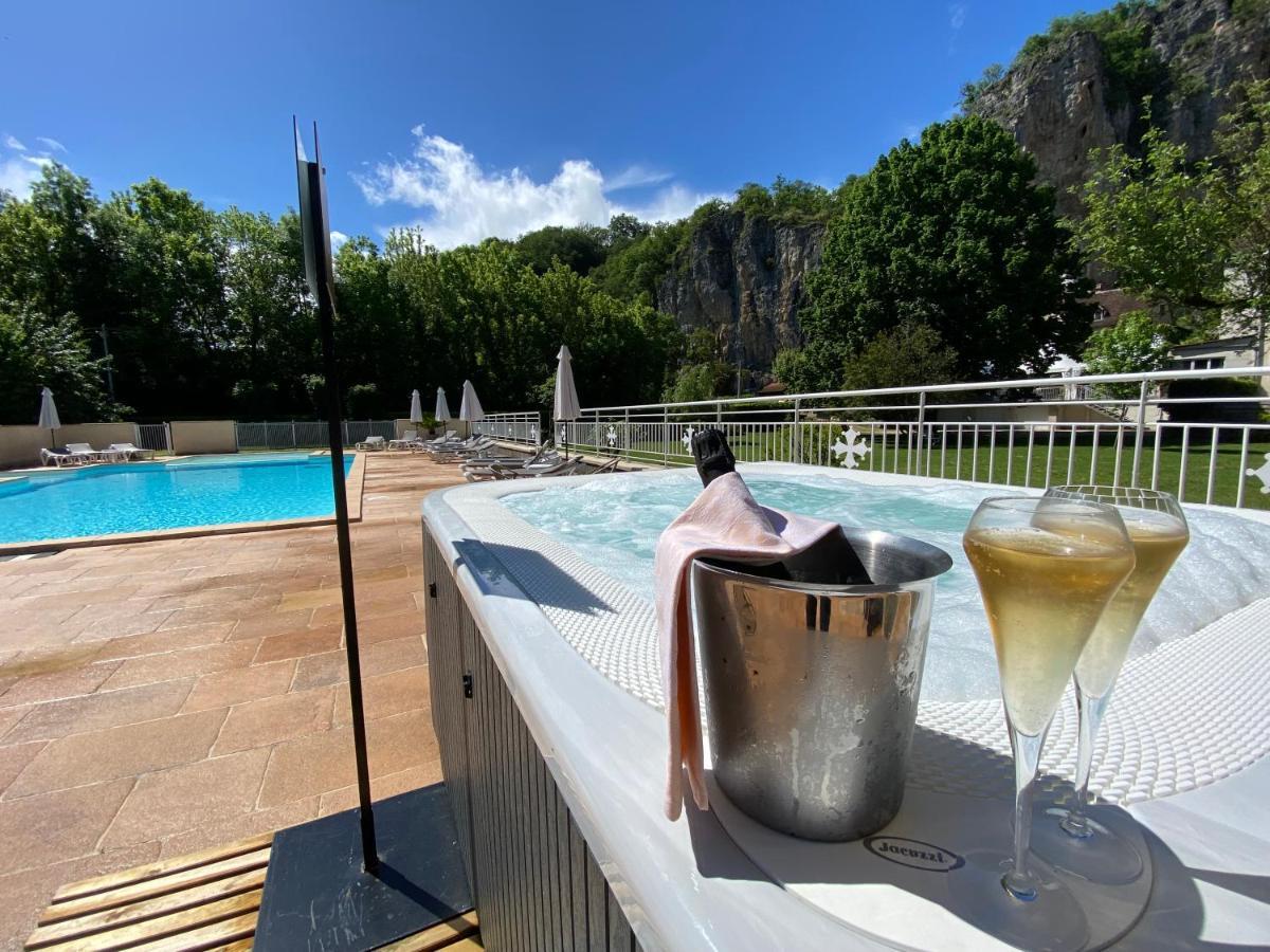 Logis Hotels - Hotel Restaurant Domaine Les Falaises มาร์แตล ภายนอก รูปภาพ